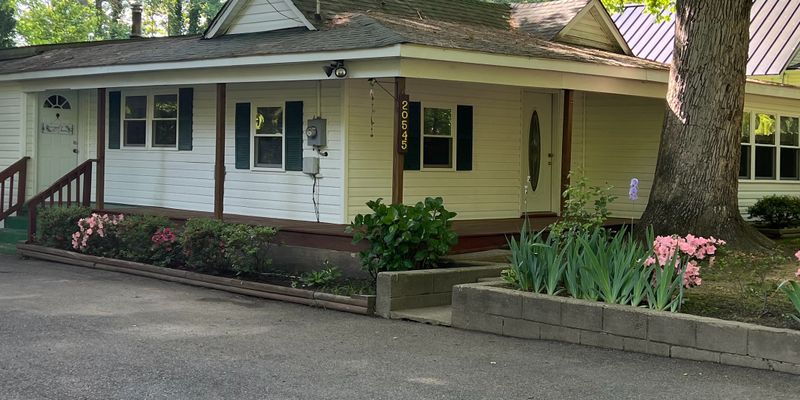 Lexington Park House: 20545 Adkins Rd