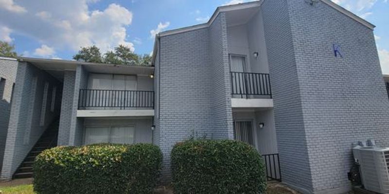 Jackson Apartment: 225 W McDowell Road