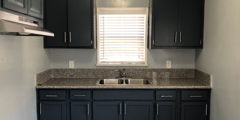 South Gate Apartment: 10120 California Avenue