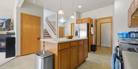 06-121 77 N Park Ridge.jpg