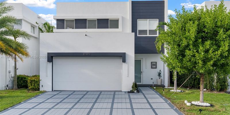 Doral House: 10373 NW 68th Ter Unit 10373