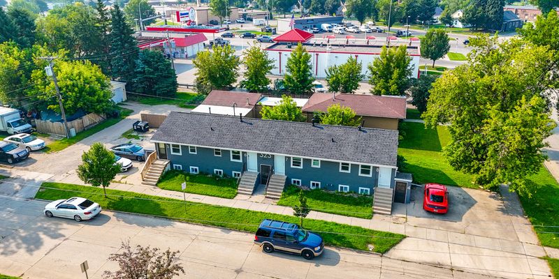 Grand Forks Apartment: 323 Seward Ave