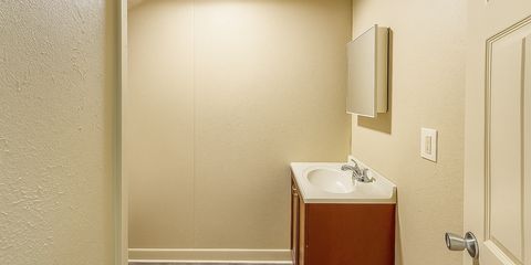 20251002_1052_Bathroom Corner View_remix_01k6k0qnssfw6rjpacm2pajh6m.png