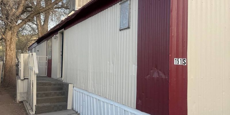 Salina House: 151 S 250 E