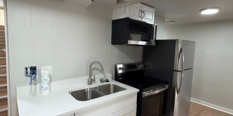 Kitchen 1.jpeg
