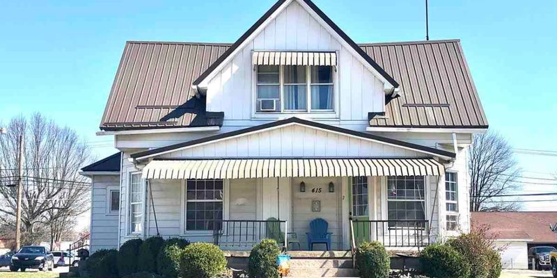 Sullivan Apartment: 415 N Section St