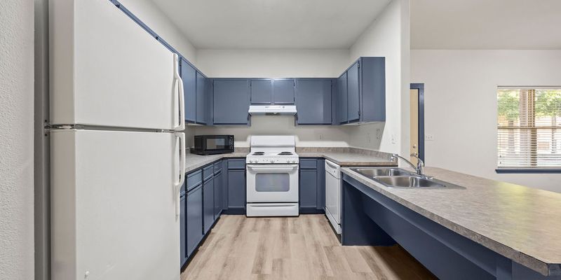 Fayetteville Apartment: 2619 N Quality Ln