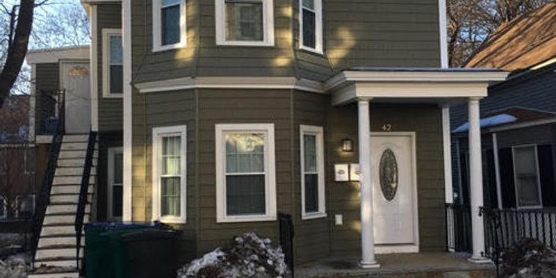 Lowell Apartment: 42 Clare Street