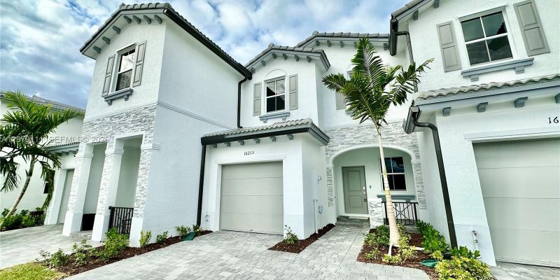 Homestead House: 16213 SW 288th Ter