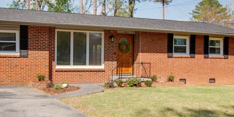 Huntsville House: 803 Mead Rd NE