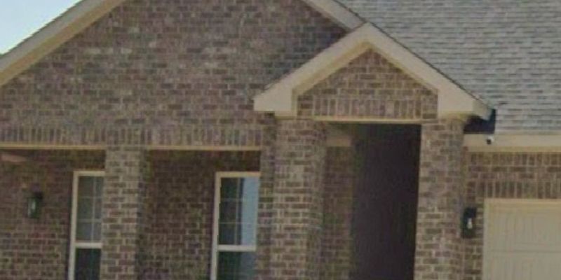Fort Worth House: 3115 Prairie Ave