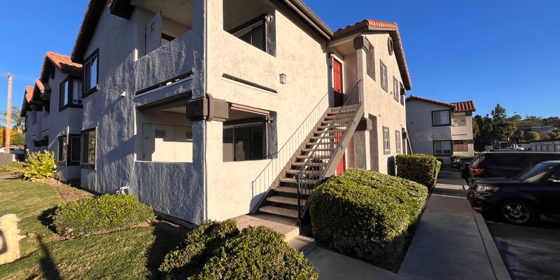 Lake Elsinore House: 16377 Lakeshore Dr