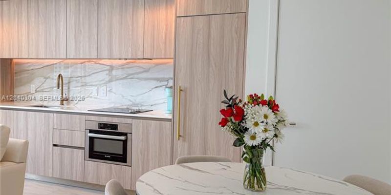 Miami Condo: 77 SE 5th St