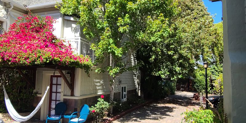 emeryville House: 4015 adeline st