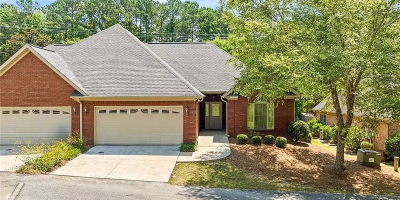 Auburn House: 2564 Mill Creek Rd