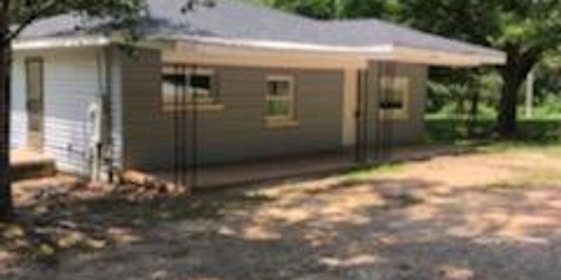 Liberty House: 5924 Moorefield Memorial Hwy