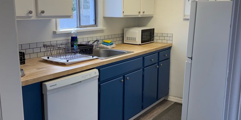 Klamath Falls Apartment: 1717 Main St
