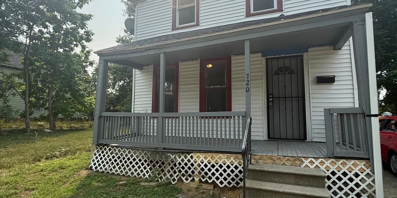 Cleveland House: 720 E 126th St