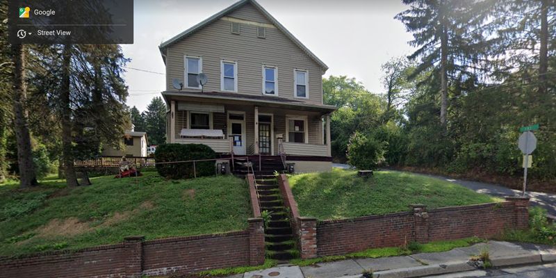 Johnstown House: 1221 Bedford St