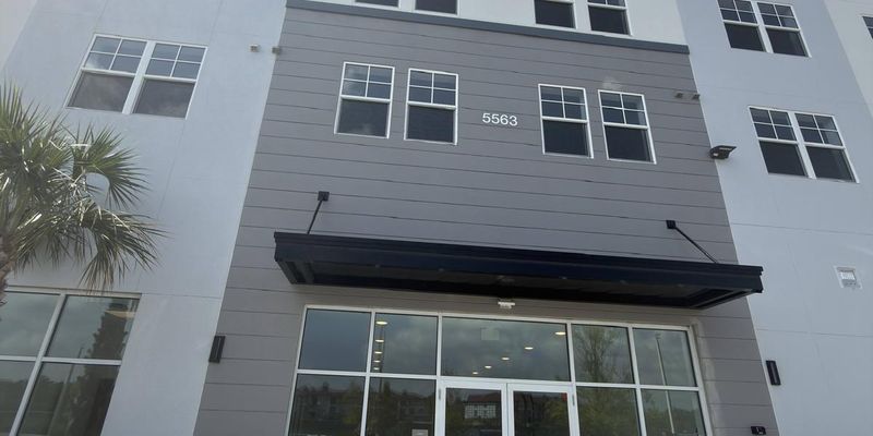 Orlando House: 5563 Millenia Blvd