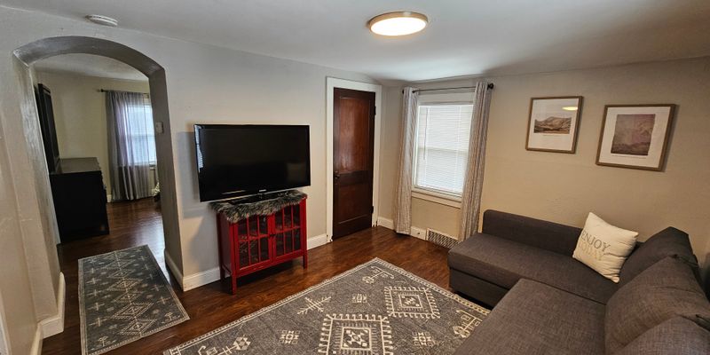 St. Louis House: 5320 Northrup Ave