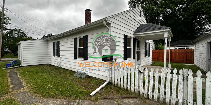 Lafayette House: 2416 N 22nd St