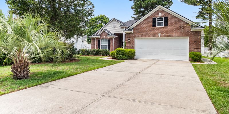 Myrtle Beach House: 211 Spring Lake Dr