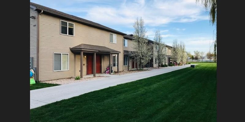 Smithfield Townhome: 688 W 100 N