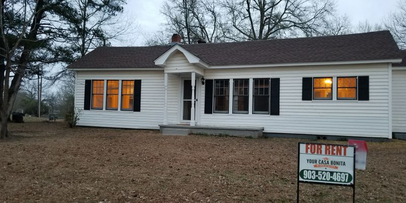 Bullard House: 109 Schoolhouse Rd