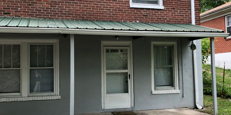 Columbia Apartment: 1517 Galloway St