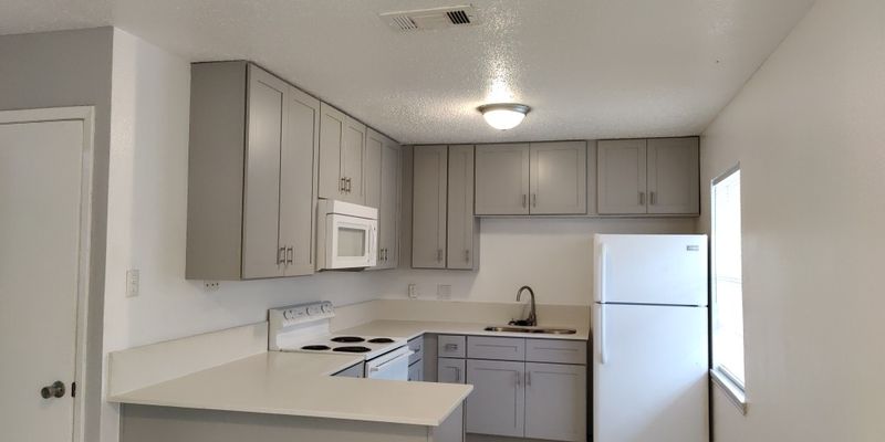 Killeen Apartment: 1203 N College St