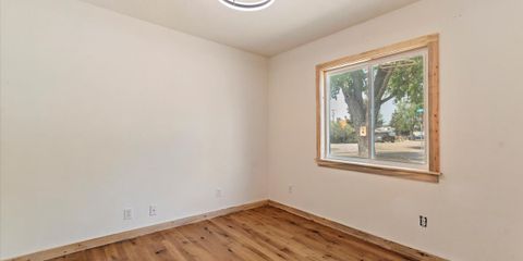 11-011_Bedroom.jpg