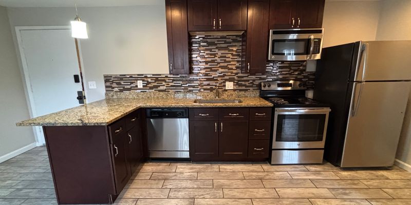 Denver Apartment: 980 S Dexter St