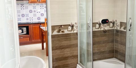 Bathroom1.jpg