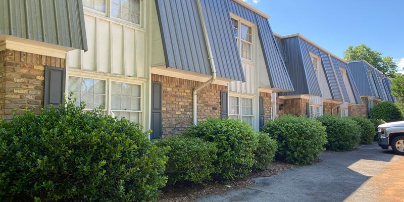 Montevallo Apartment: 120 Cherokee St