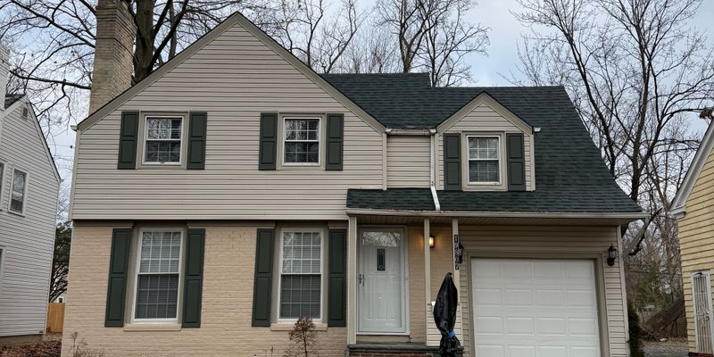 Warrensville Heights House: 19807 Wickfield Ave