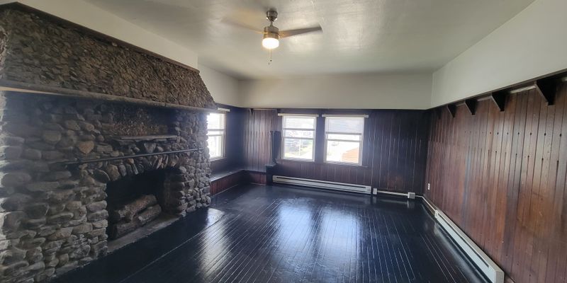 New Castle Apartment: 1202 Highland Ave