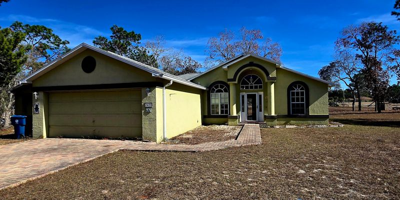 Weeki Wachee House: 8430 Madrid Rd