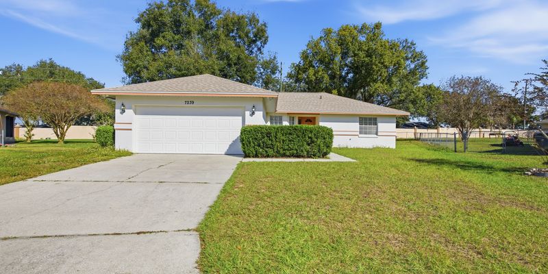 Lakeland House: 7239 Scenic Pl