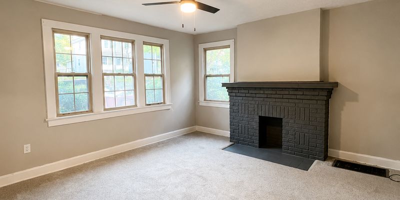 Columbus Apartment: 133 West Blake Ave