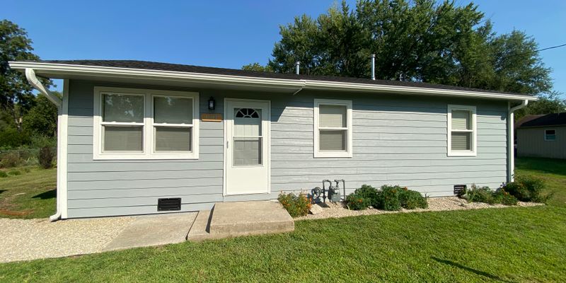 Topeka House: 1934 NE Madison St