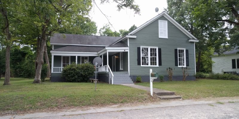 Williston House: 13333 West Main Street