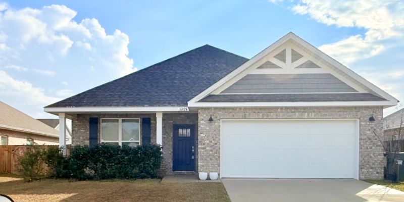 Loxley House: 16924 Fedora Dr