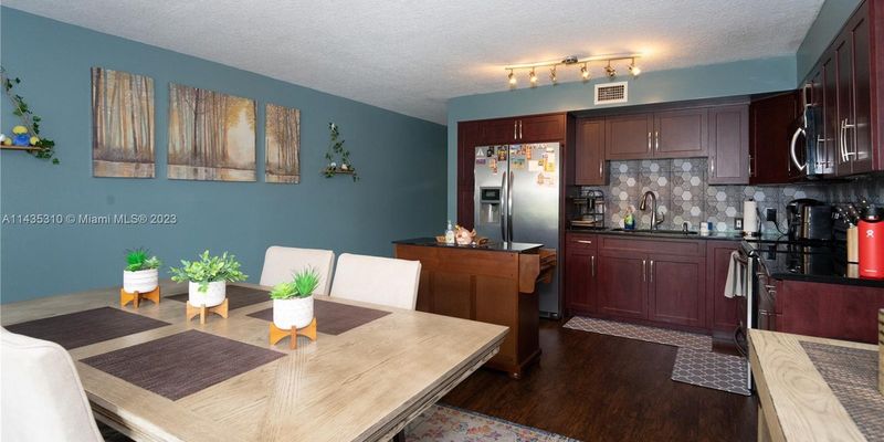 Fort Lauderdale House: 5218 NE 6th Ave