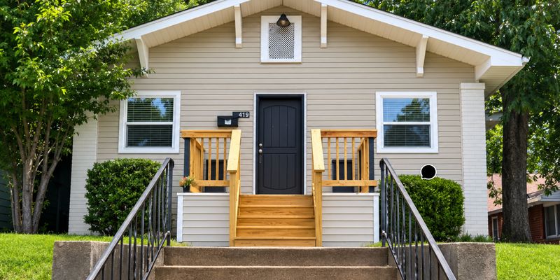 Bessemer House: 419 19th St S