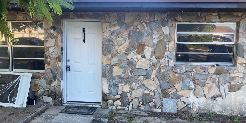 Sebring House: 614 Denise Ave
