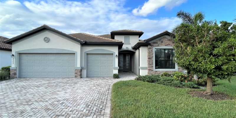 Naples House: 9353 Glenforest Dr