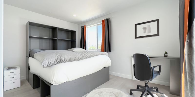 Los angeles Apartment: 1200 W 35th street