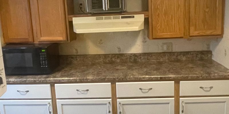 Des Moines Apartment: 2342 E 13th St