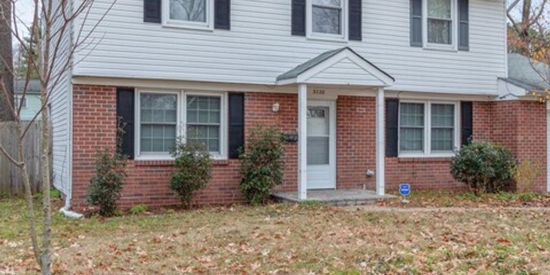 Virginia Beach House: 3220 Deer Park Dr